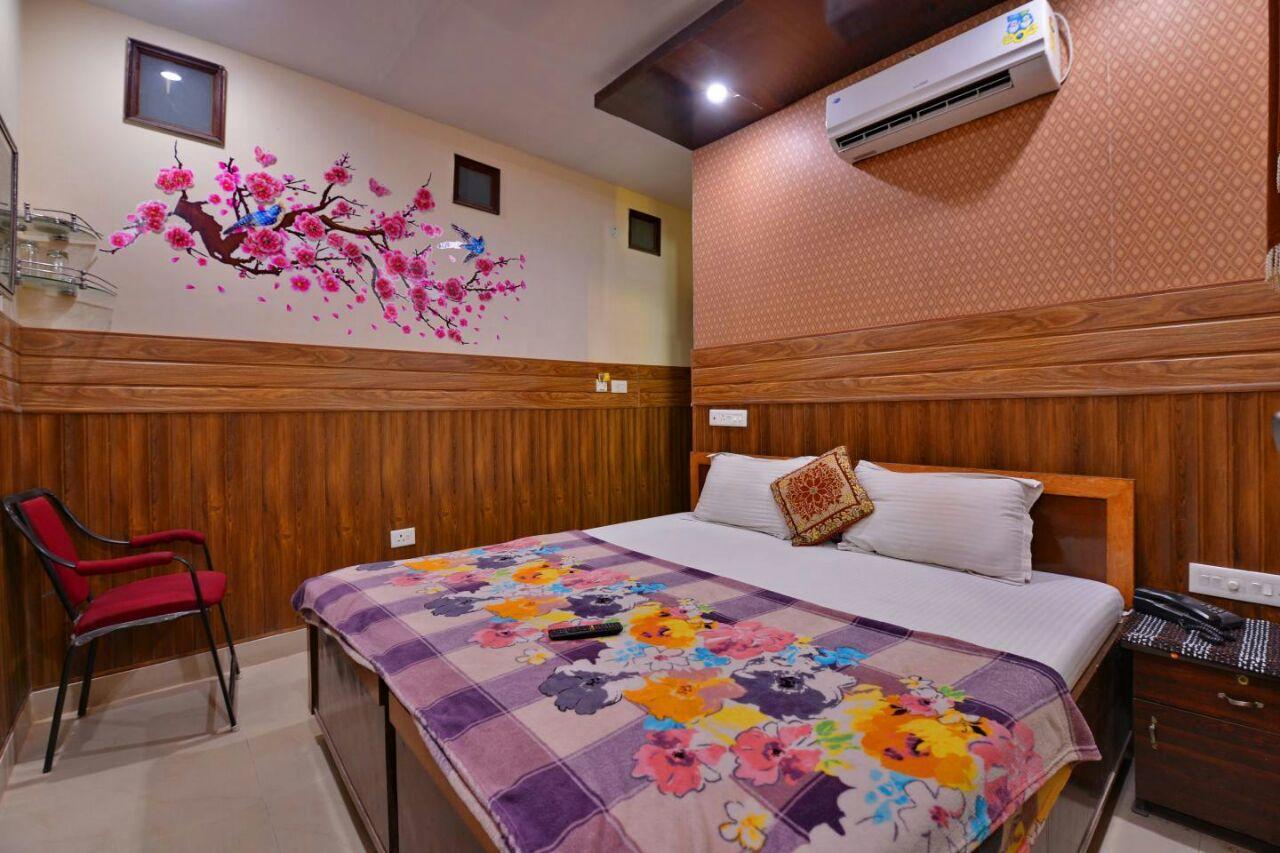 Hotel Dharam Villa Kālka Buitenkant foto