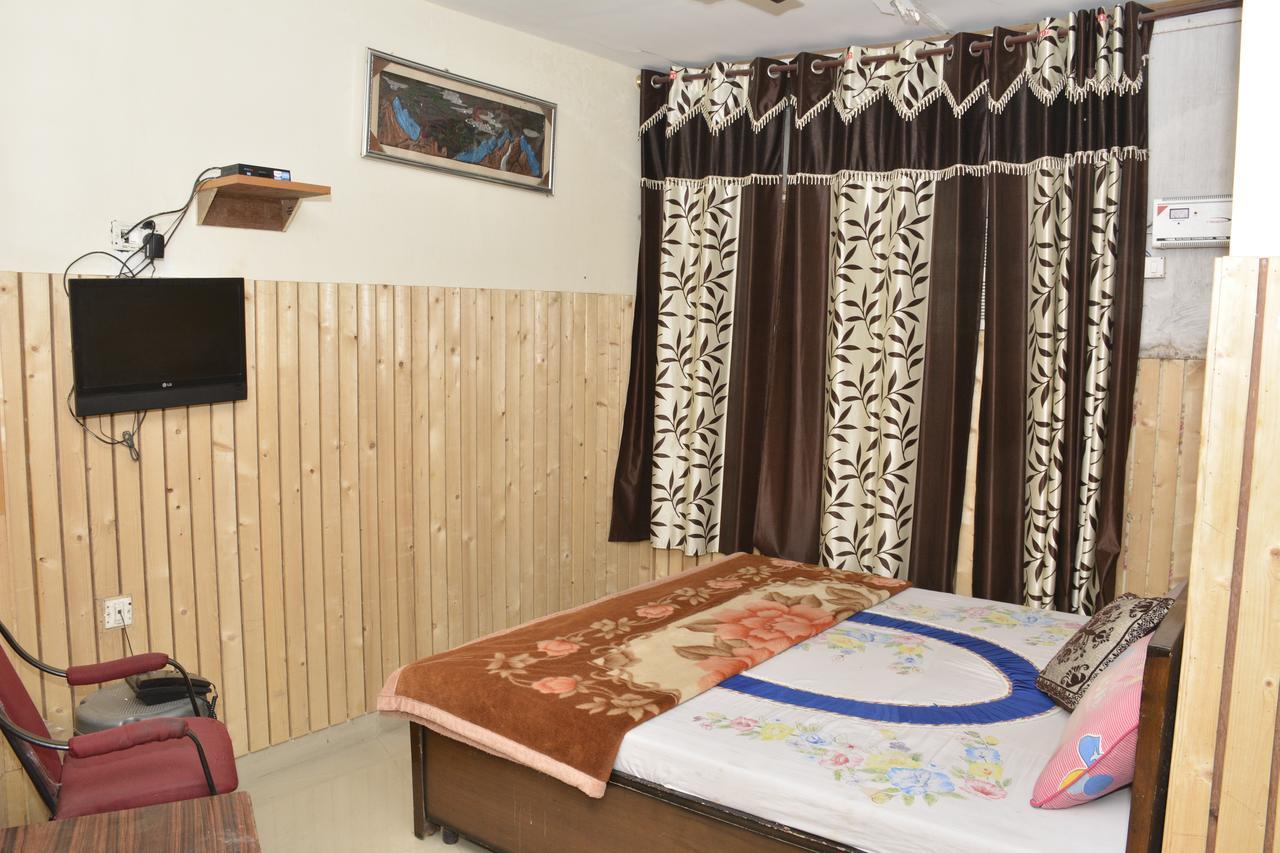 Hotel Dharam Villa Kālka Buitenkant foto